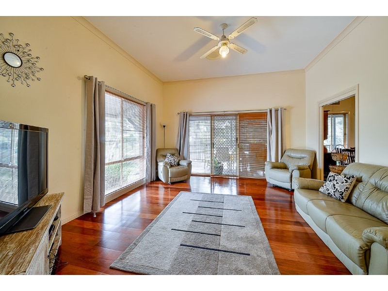 80 Hopson Street, Douglas Park NSW 2569