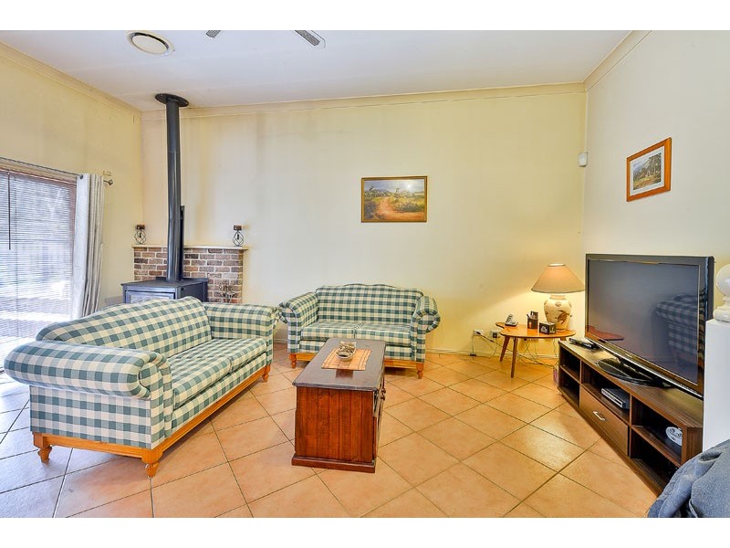 80 Hopson Street, Douglas Park NSW 2569