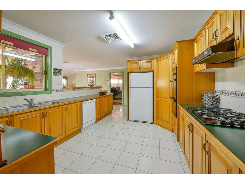 48 Merlin Street, The Oaks NSW 2570