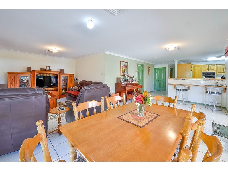 48 Merlin Street, The Oaks NSW 2570