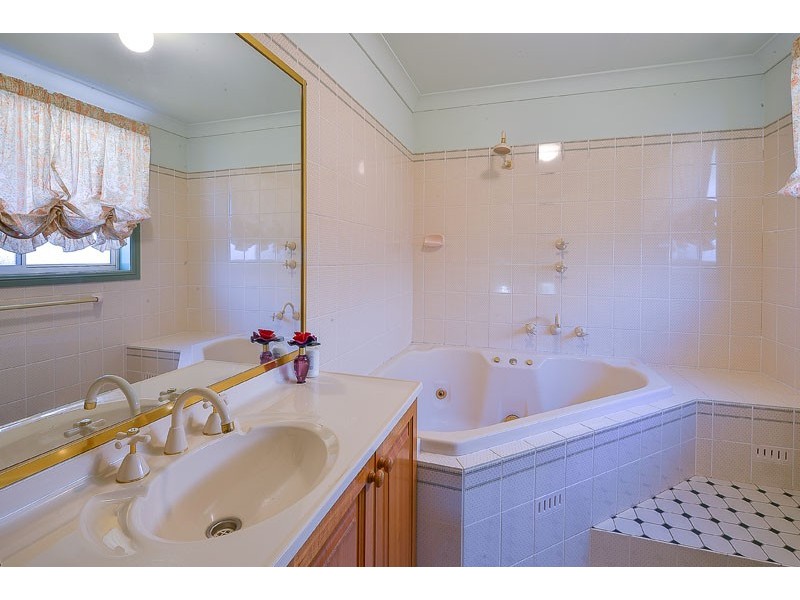 48 Merlin Street, The Oaks NSW 2570