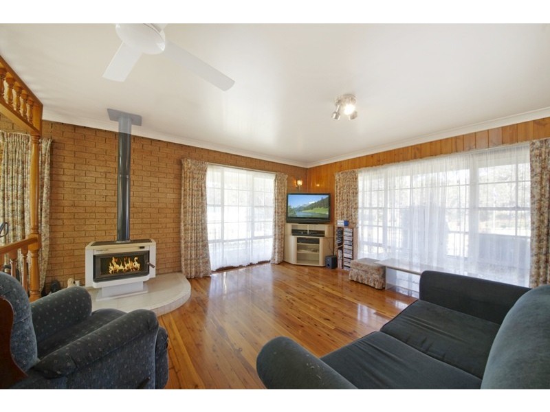 16 Elizabeth Way, Hill Top NSW 2575