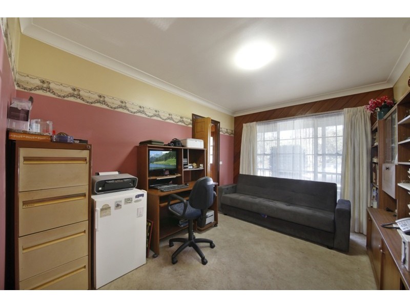 16 Elizabeth Way, Hill Top NSW 2575