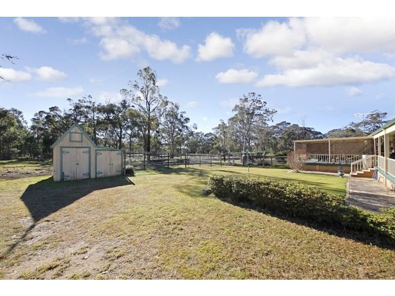 16 Elizabeth Way, Hill Top NSW 2575