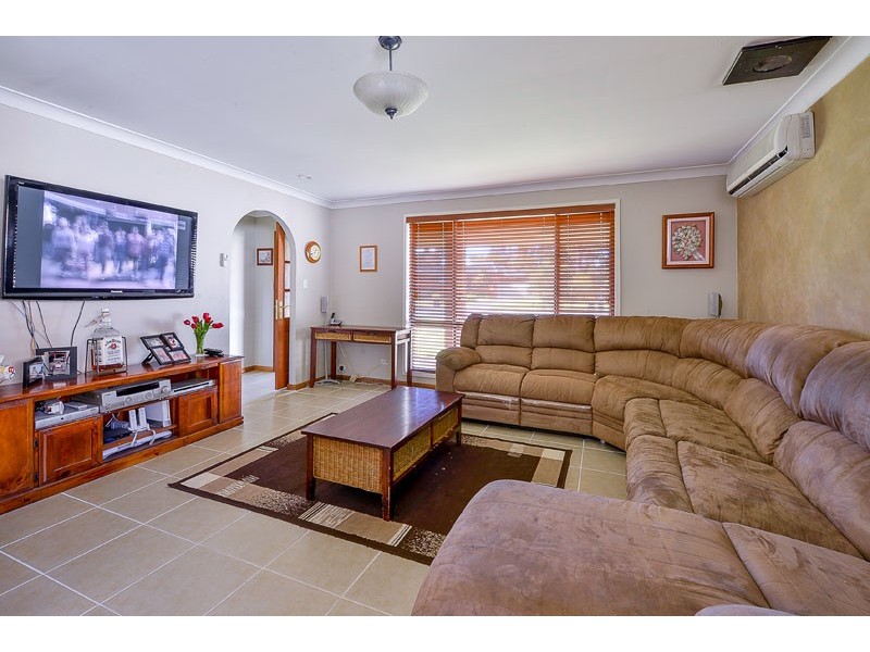 11 Courtland Avenue, Tahmoor NSW 2573