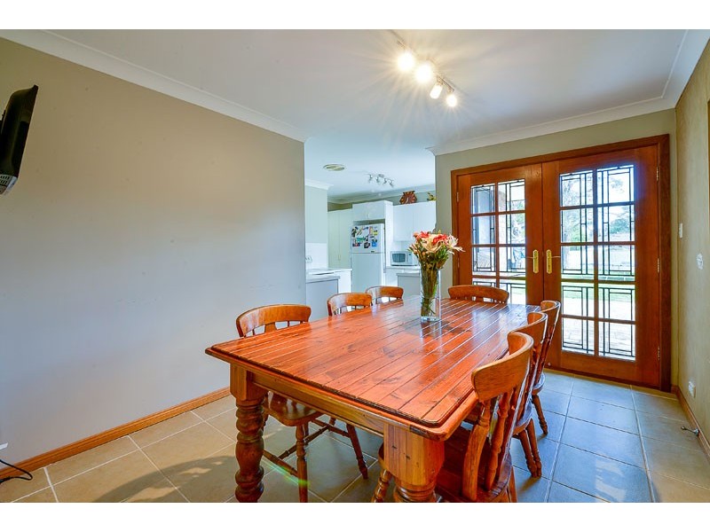 11 Courtland Avenue, Tahmoor NSW 2573