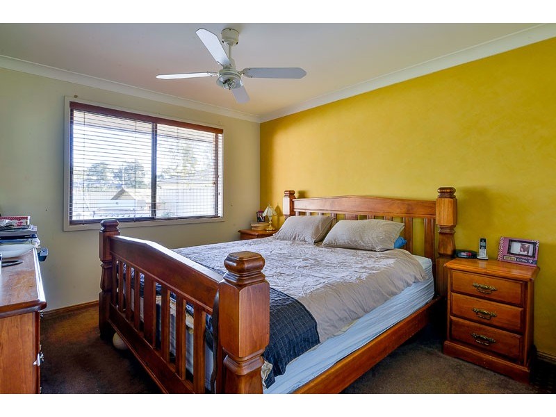 11 Courtland Avenue, Tahmoor NSW 2573