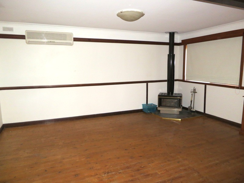 31 Rita Street, Thirlmere NSW 2572