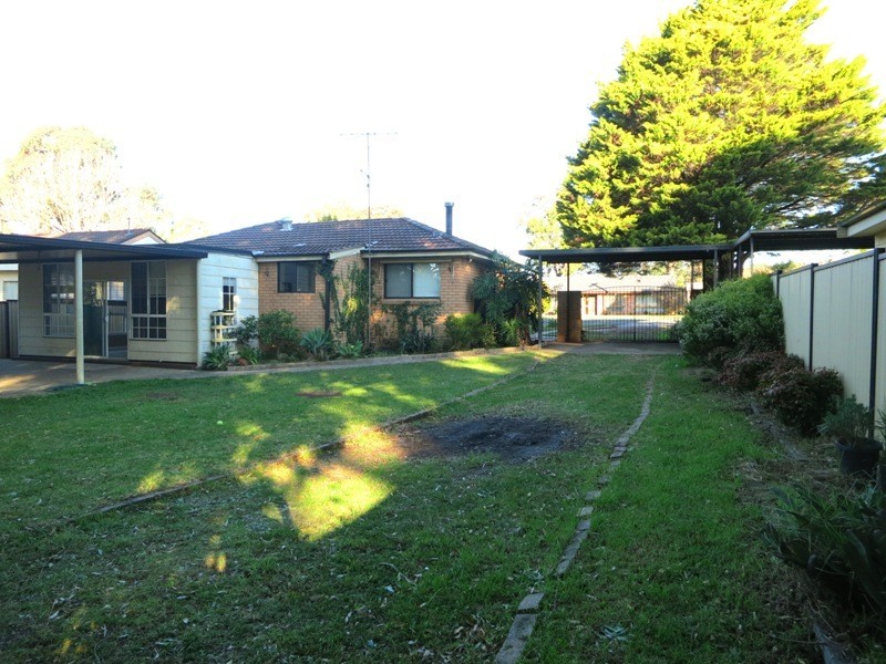 31 Rita Street, Thirlmere NSW 2572