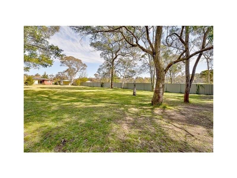 83 Thirlmere Way, Tahmoor NSW 2573