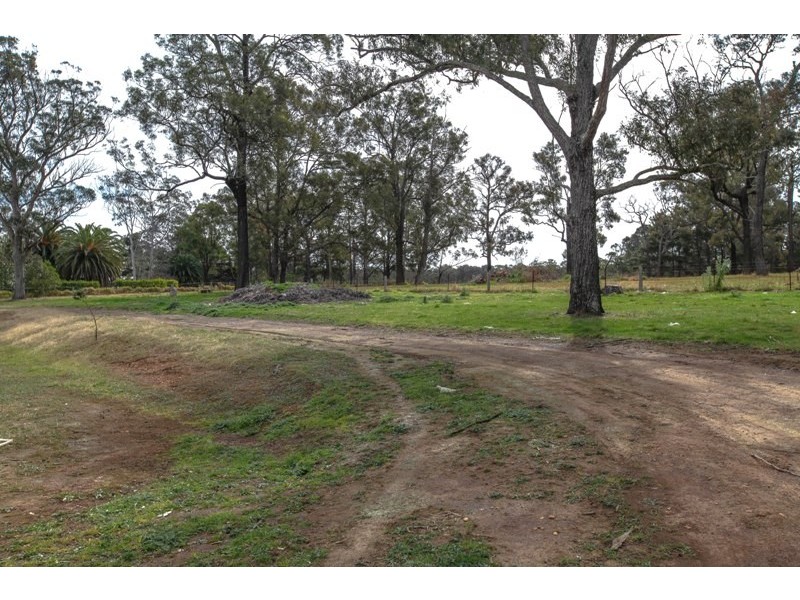 75 Shelleys Lane, Thirlmere NSW 2572