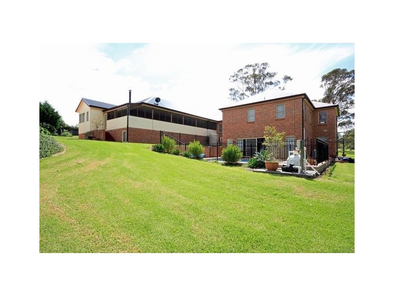 8 Whistler Close, Buxton NSW 2571