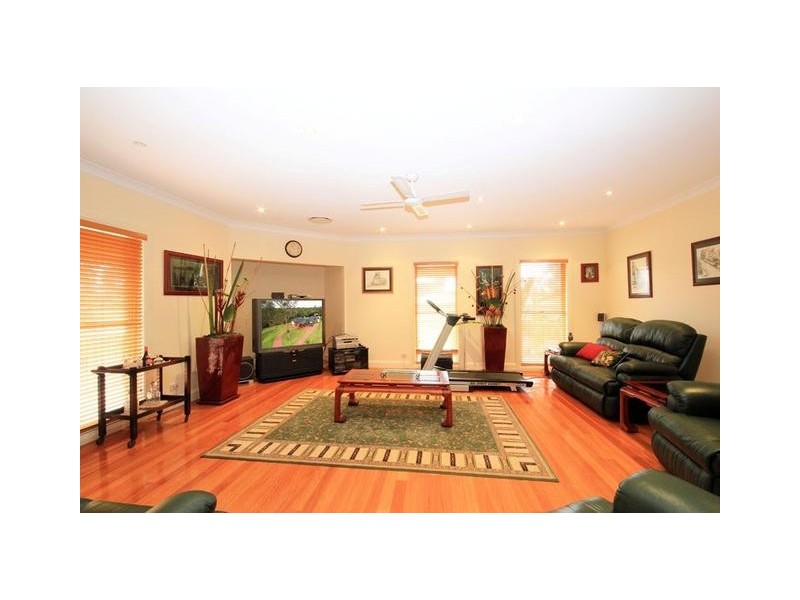 8 Whistler Close, Buxton NSW 2571