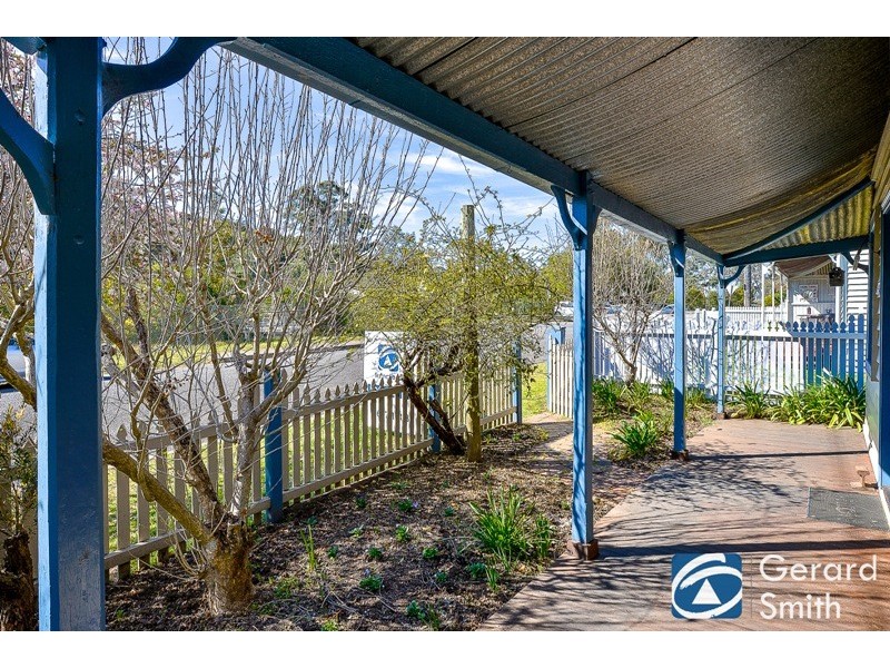 8 Campbell Street, Picton NSW 2571