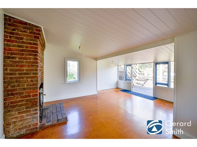 8 Campbell Street, Picton NSW 2571