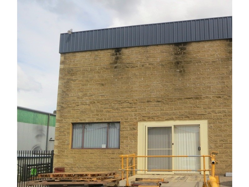 1/2 Bollard Place, Picton NSW 2571