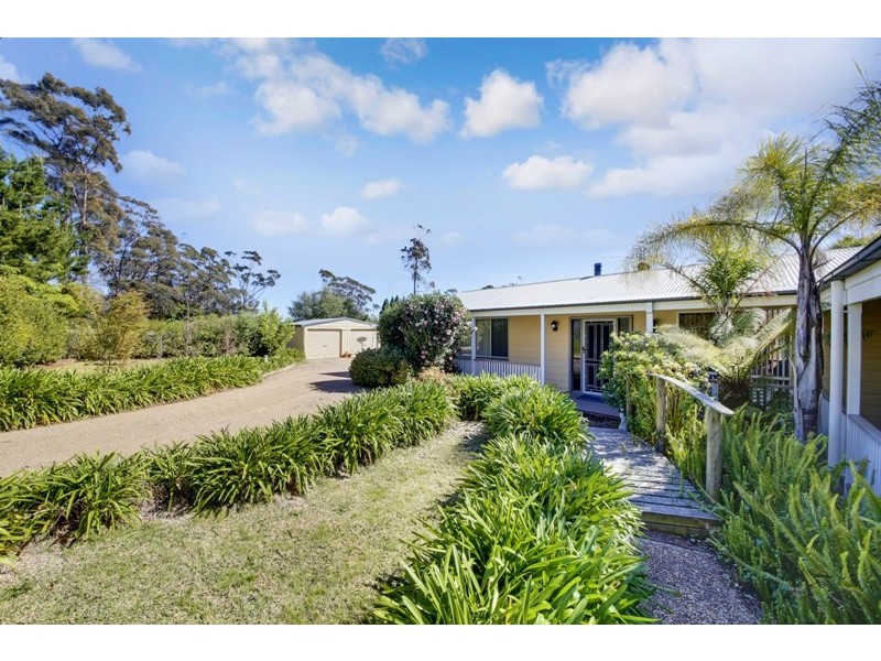 10 Samuel Street, Hill Top NSW 2575