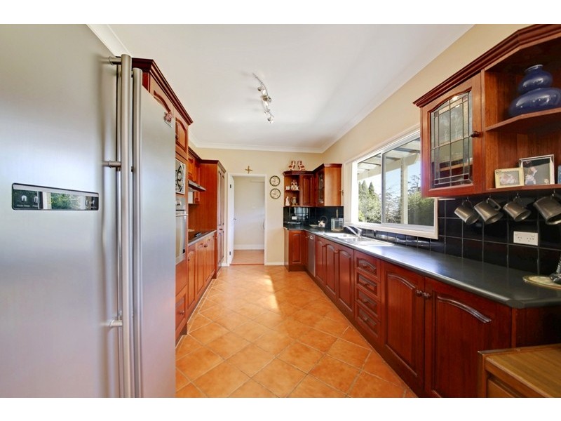 10 Samuel Street, Hill Top NSW 2575