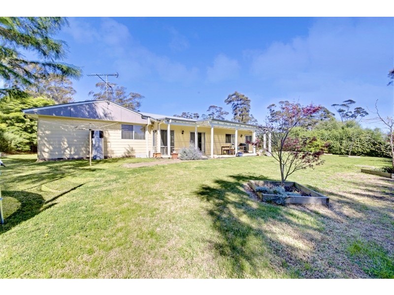 10 Samuel Street, Hill Top NSW 2575