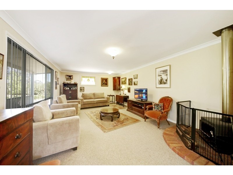 10 Samuel Street, Hill Top NSW 2575