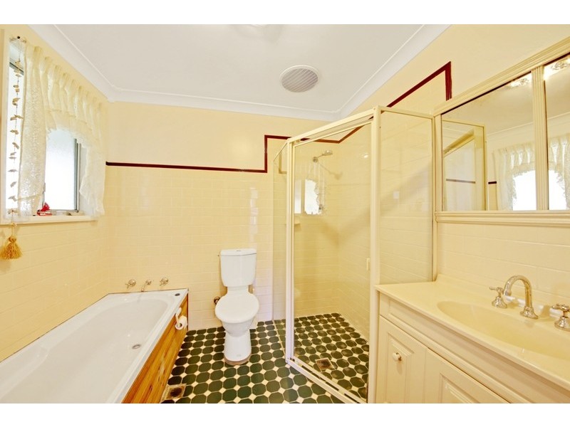 10 Samuel Street, Hill Top NSW 2575