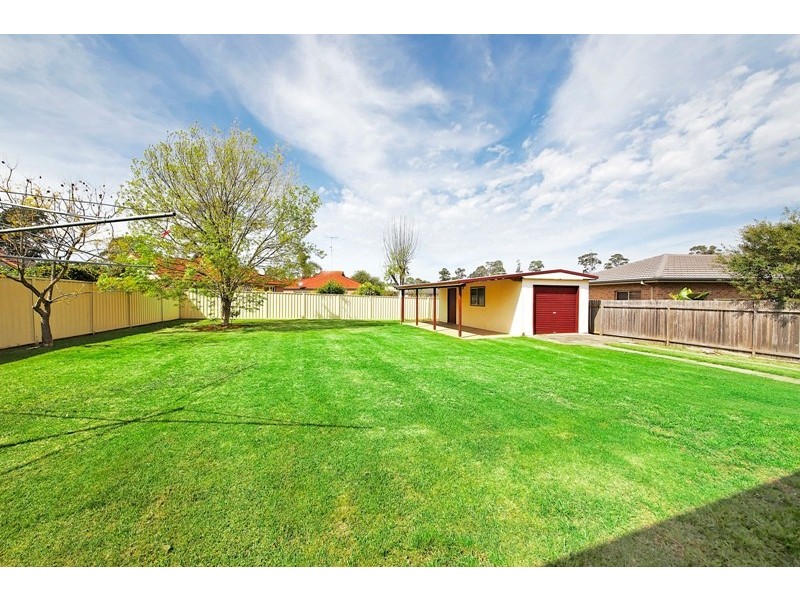 8 Abelia Street, Tahmoor NSW 2573