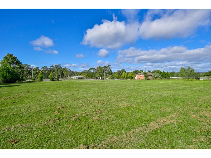 100 Camden Road, Douglas Park NSW 2569