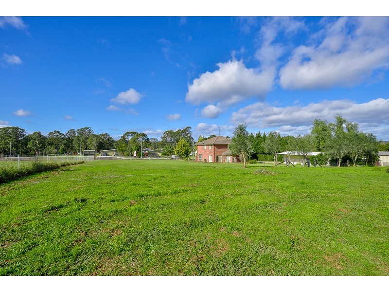 100 Camden Road, Douglas Park NSW 2569