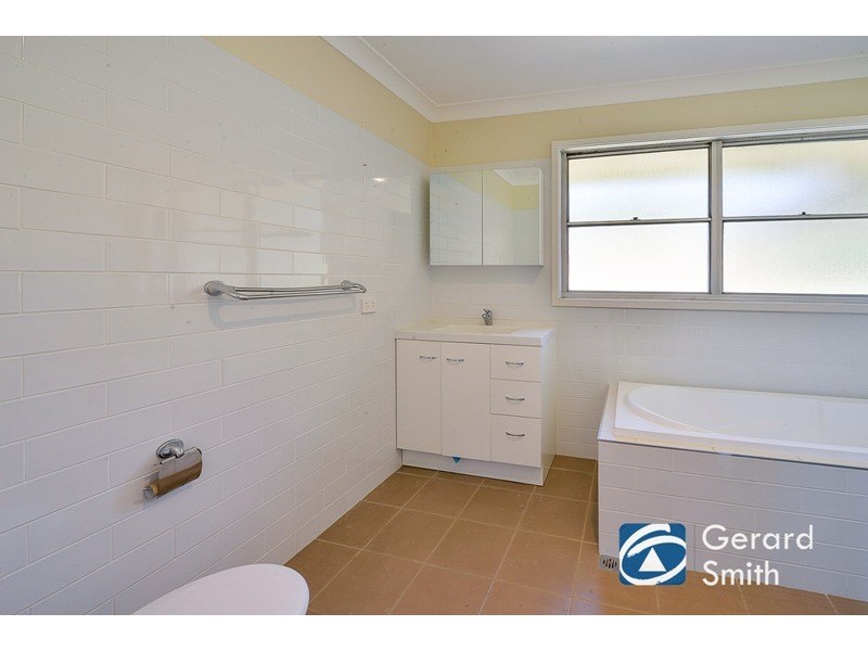 15 Picton Avenue, Picton NSW 2571