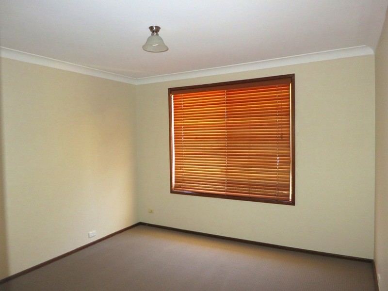 2/68 Bell Street, Thirlmere NSW 2572