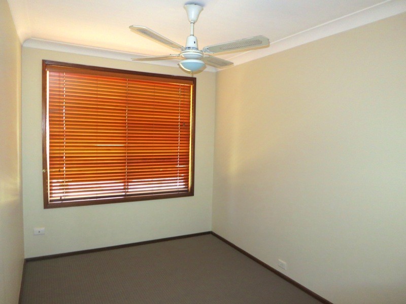 2/68 Bell Street, Thirlmere NSW 2572