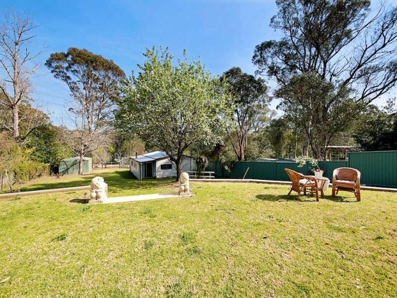 19 Carlton Road, Thirlmere NSW 2572
