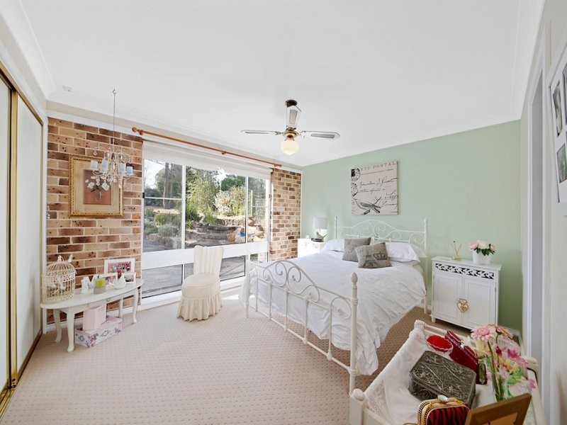 19 Carlton Road, Thirlmere NSW 2572