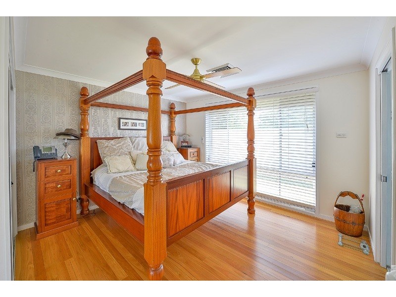 5 Ribbon Gum Place, Picton NSW 2571