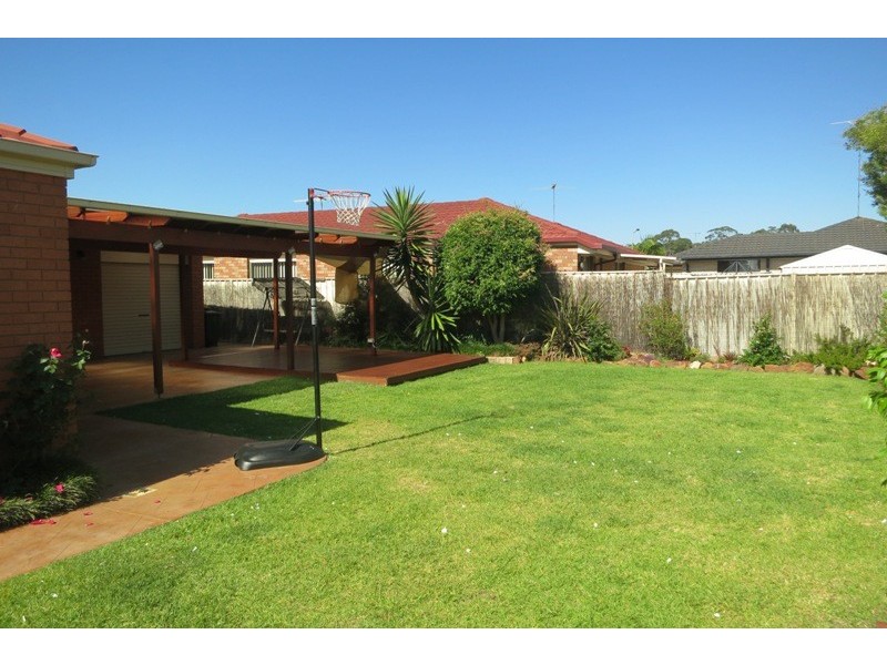 300 Copperfield Drive, Rosemeadow NSW 2560