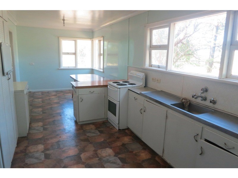 95 Burns Road, Thirlmere NSW 2572