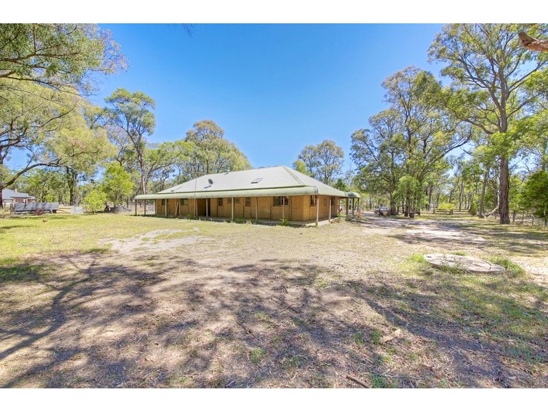 15 Lakes Street, Thirlmere NSW 2572