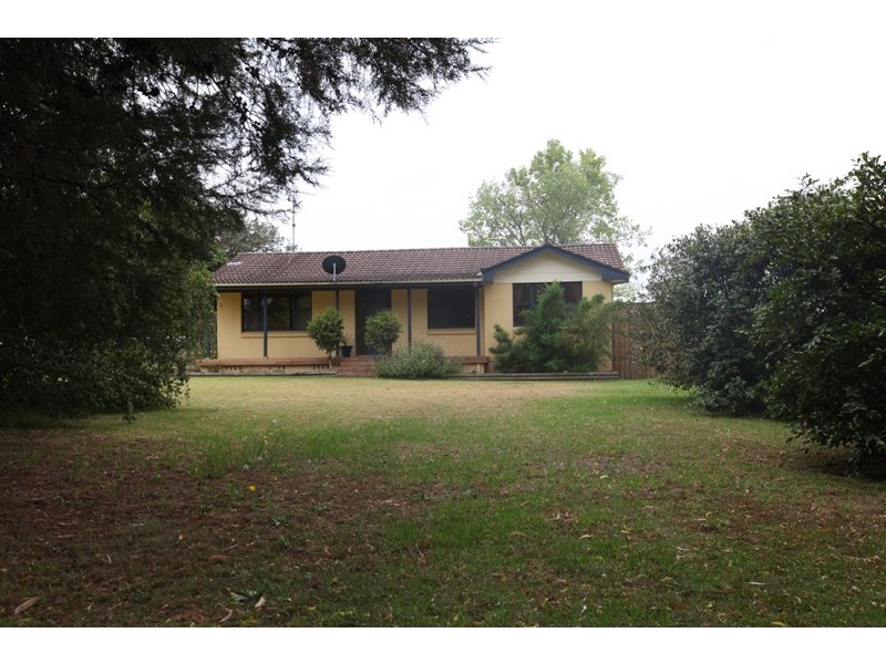 16 Pitt Street, Tahmoor NSW 2573