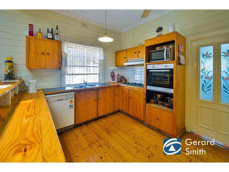 15 Campbell Street, Picton NSW 2571
