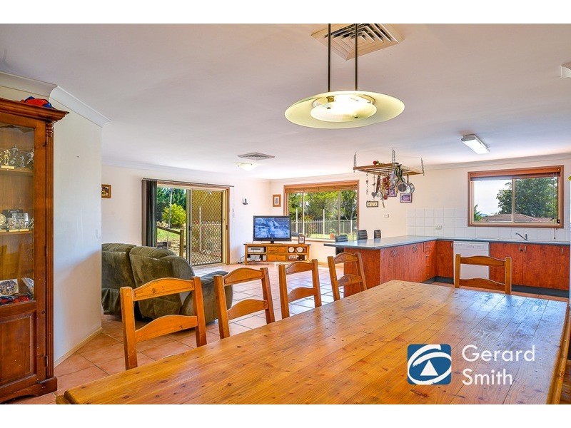 75 Lyrebird Road, Pheasants Nest NSW 2574