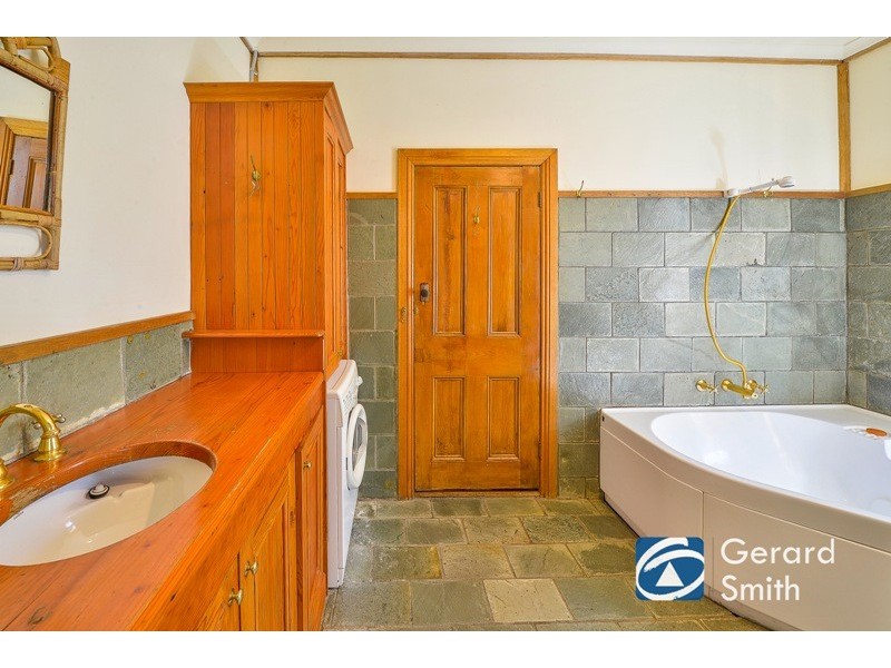 10 Carra Avenue, Douglas Park NSW 2569