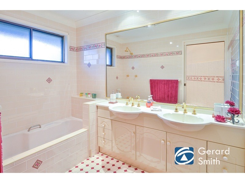 44 Myrtle Creek Avenue, Tahmoor NSW 2573