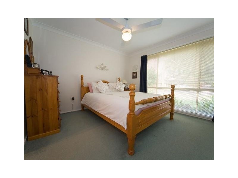 4 Davis Place, Thirlmere NSW 2572