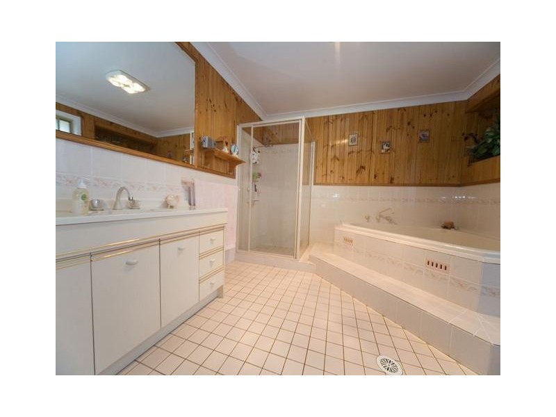 4 Davis Place, Thirlmere NSW 2572