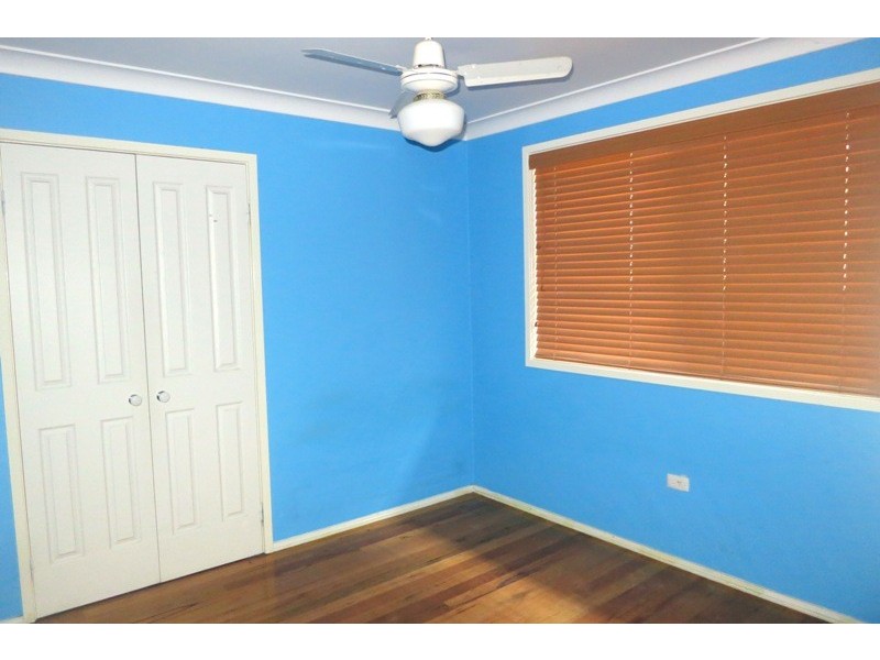 4 Davis Place, Thirlmere NSW 2572