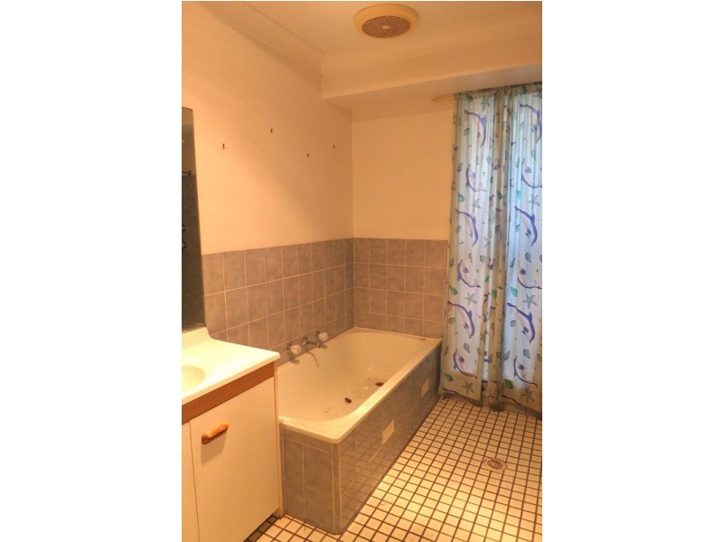 4 Davis Place, Thirlmere NSW 2572