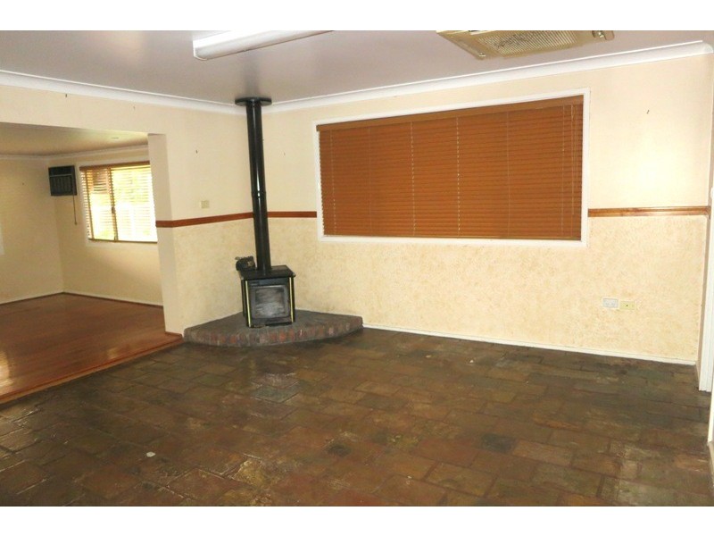 4 Davis Place, Thirlmere NSW 2572