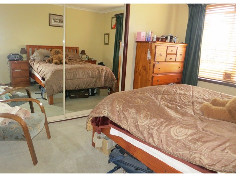 7 Campbell Street, Thirlmere NSW 2572