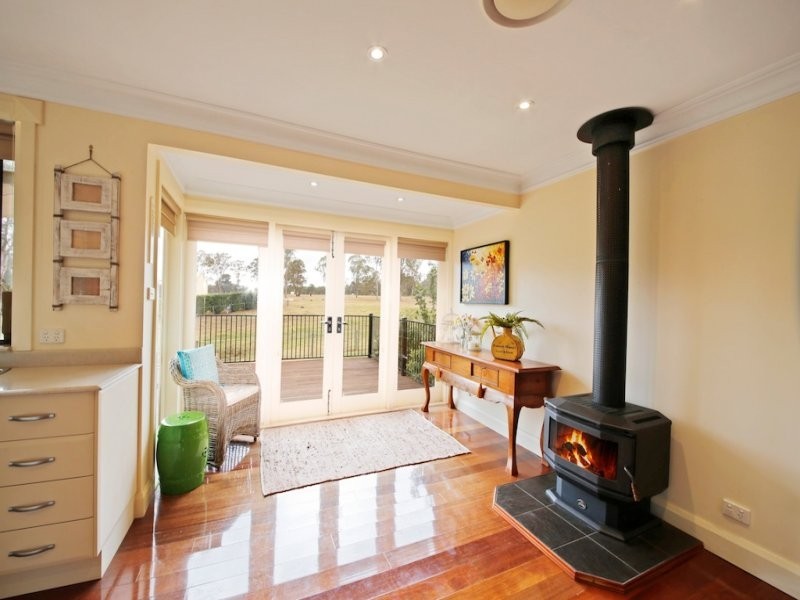 40 Mockingbird Road, Pheasants Nest NSW 2574
