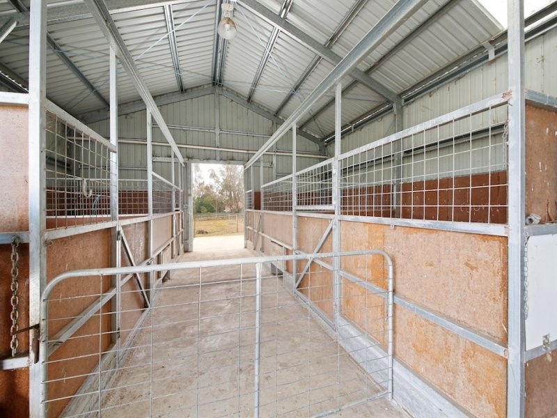 40 Mockingbird Road, Pheasants Nest NSW 2574